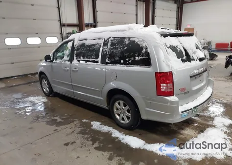 2008 Chrysler Town & Country Touring from USA, damaged, VIN 2A8HR54PX8R129192